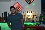 Weekend at 100% Pub, Byblos